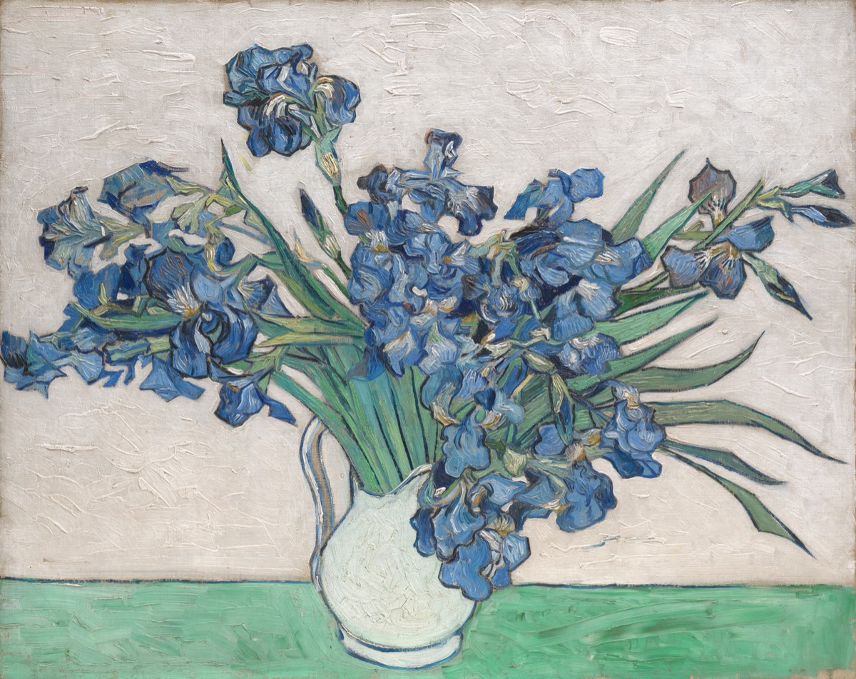 Vincent van Gogh: Schwertlilien in einer Vase vor hellem Hintergrund